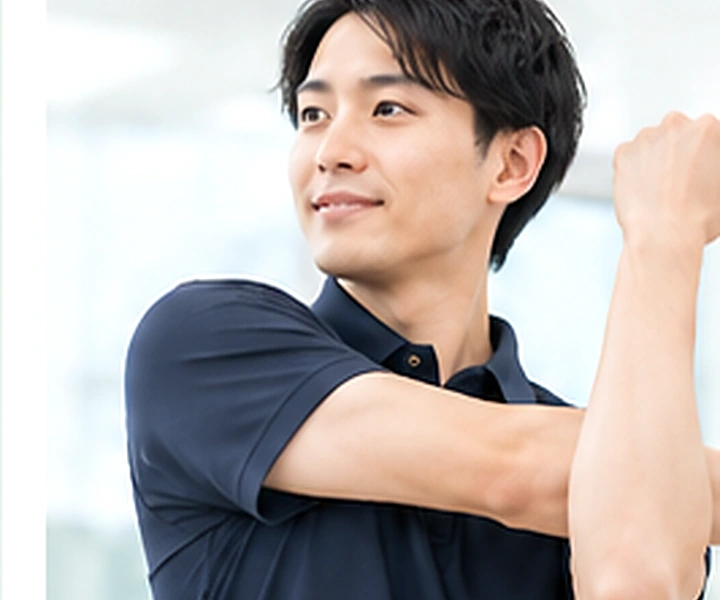 身体を動かしながら動作を確認する様子